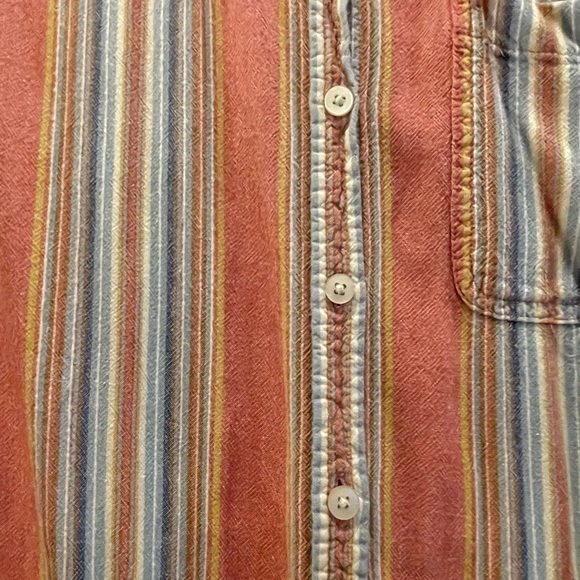 American Eagle button down size Small - Picture 2 of 4